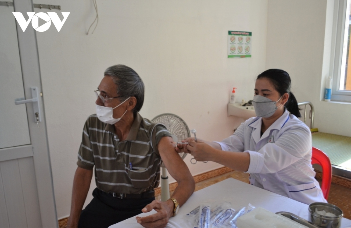 100% người trên 18 tuổi ở đảo Lý Sơn được tiêm mũi 1 vaccine phòng Covid-19