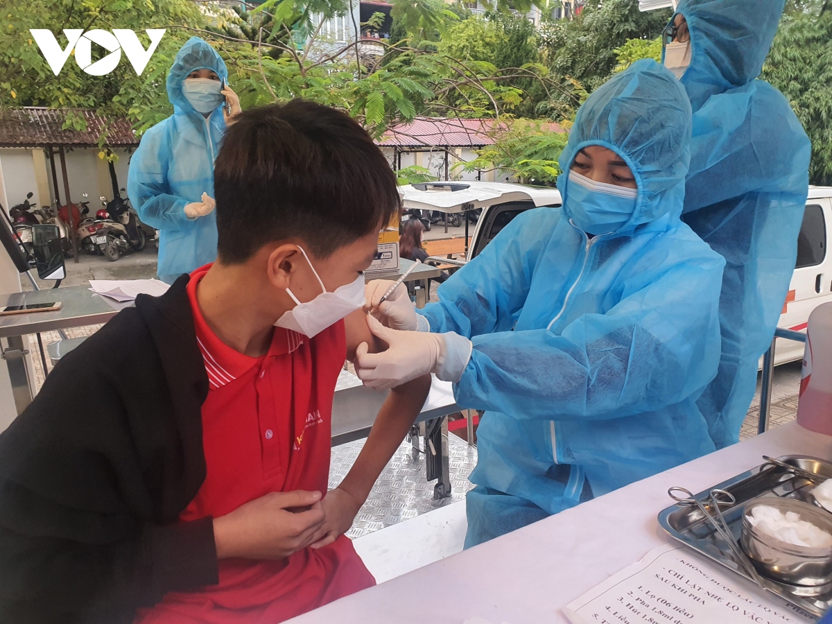 Thêm nhiều địa phương triển khai tiêm vaccine COVID-19 cho trẻ em