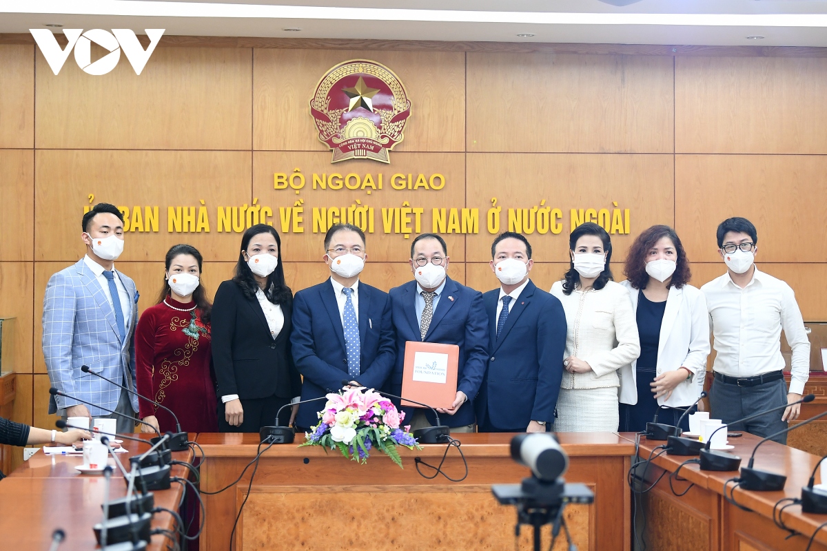 Lần đầu tiên hai tổ chức từ thiện Hàn Quốc và Việt Nam ký kết hợp tác