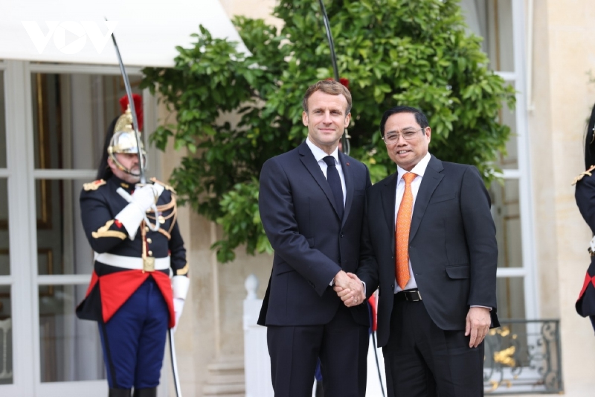 Thủ tướng Phạm Minh Chính hội kiến Tổng thống Pháp Emmanuel Macron