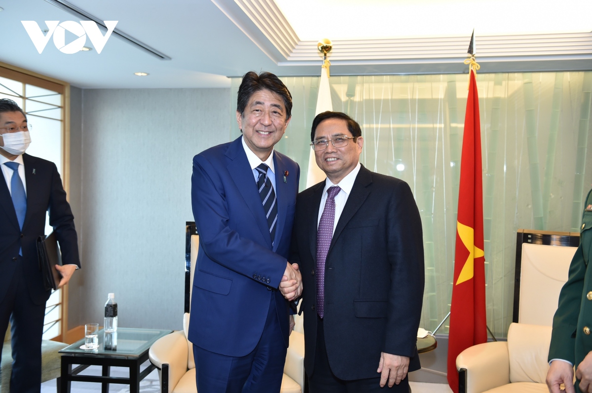 Thủ tướng Phạm Minh Chính tiếp cựu Thủ tướng Nhật Bản Abe Shinzo