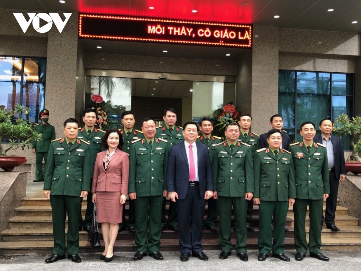 Trưởng ban Tuyên giáo Trung ương thăm Học viện chính trị của Công an và Quân đội