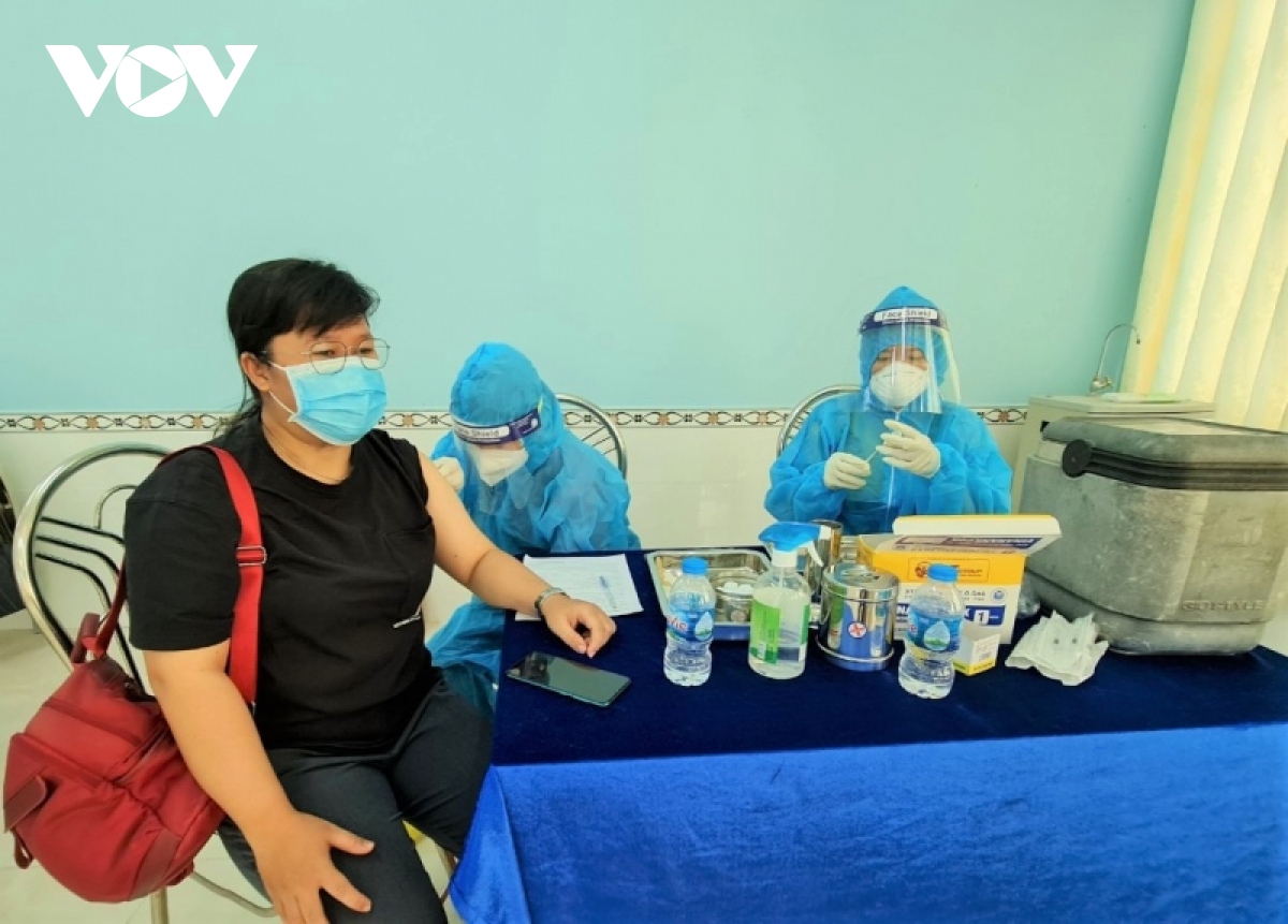 Cà Mau: 2/3 số người mắc Covid-19 tử vong do chưa tiêm vaccine