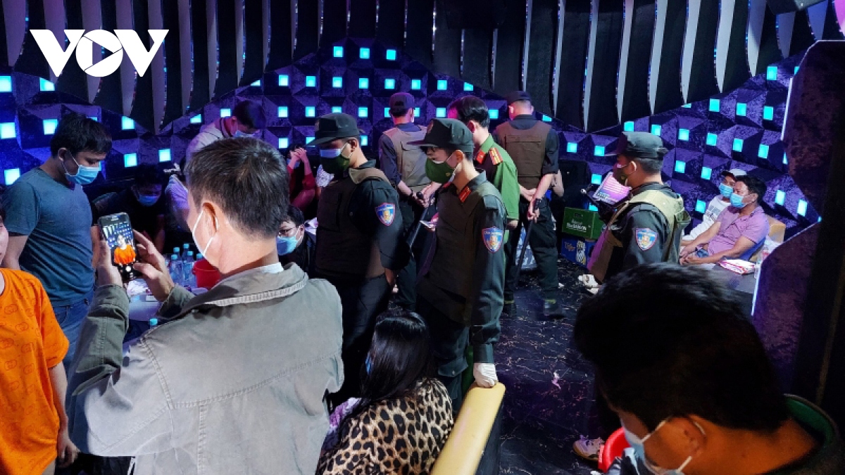 Đồng Tháp phát hiện 23 trường hợp sử dụng ma túy tại cơ sở karaoke