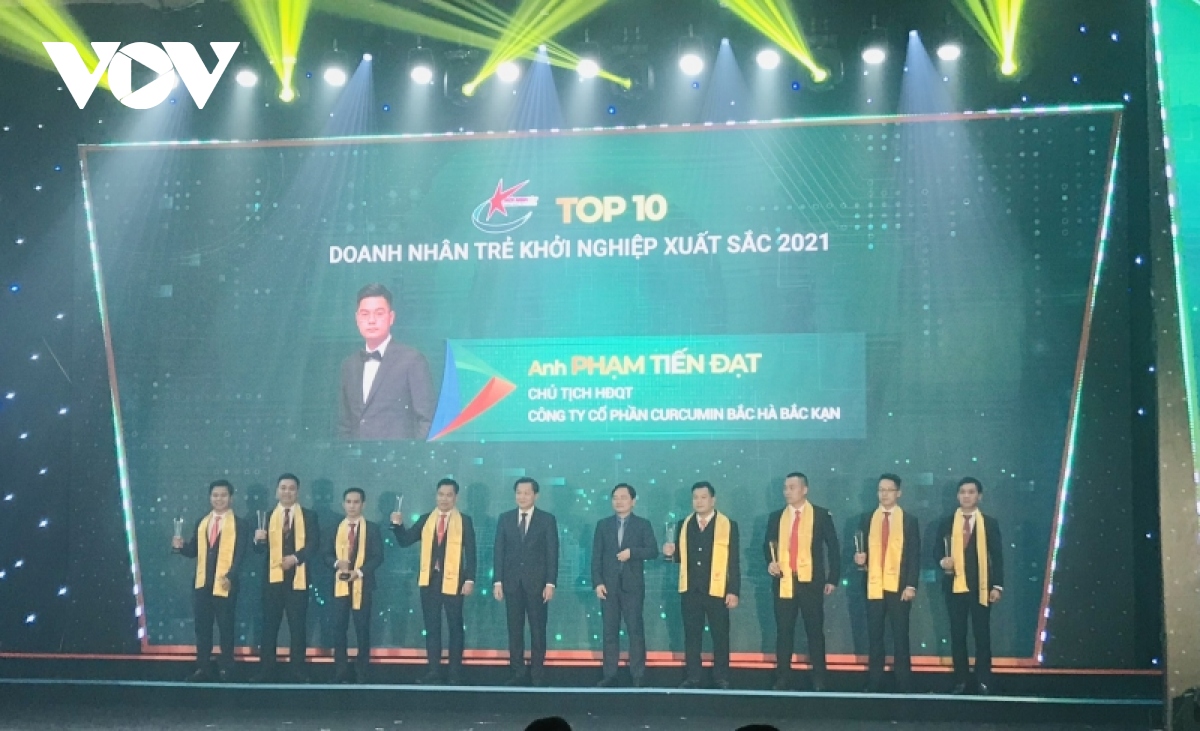 Phó Thủ tướng Lê Minh Khái dự Lễ trao Danh hiệu “Doanh nhân trẻ khởi nghiệp xuất sắc 2021”