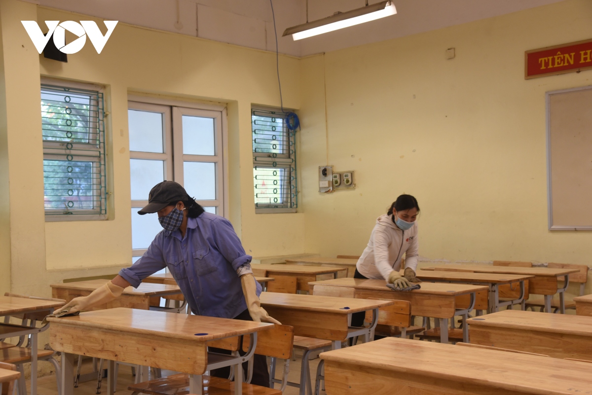 Nhiều trường THPT ở Hà Nội khó đảm bảo giãn cách khi học sinh đi học trở lại