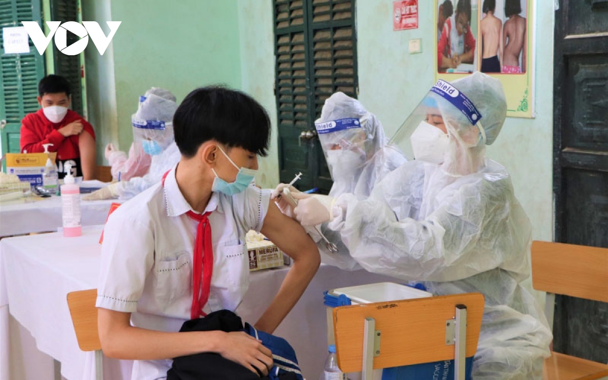 Có hơn 400 ca mắc COVID-19, Điện Biên đẩy mạnh tiêm vaccine cho trẻ từ 12-15 tuổi