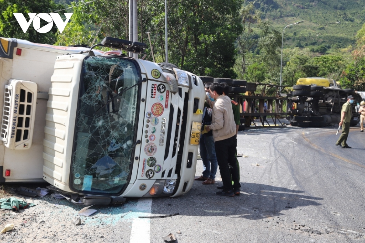 Tai nạn giao thông liên hoàn trên đèo Bảo Lộc khiến 4 người bị thương