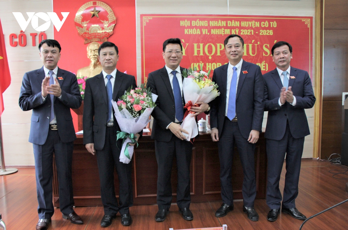 Ông Nguyễn Việt Dũng được bầu làm Chủ tịch UBND huyện Cô Tô