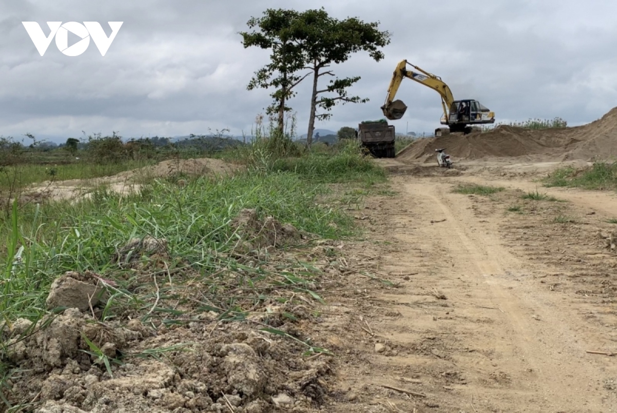 Nạo vét suối chỉ thấy cát: Huyện Krông Nô khẳng định sẽ cho dừng hẳn dự án