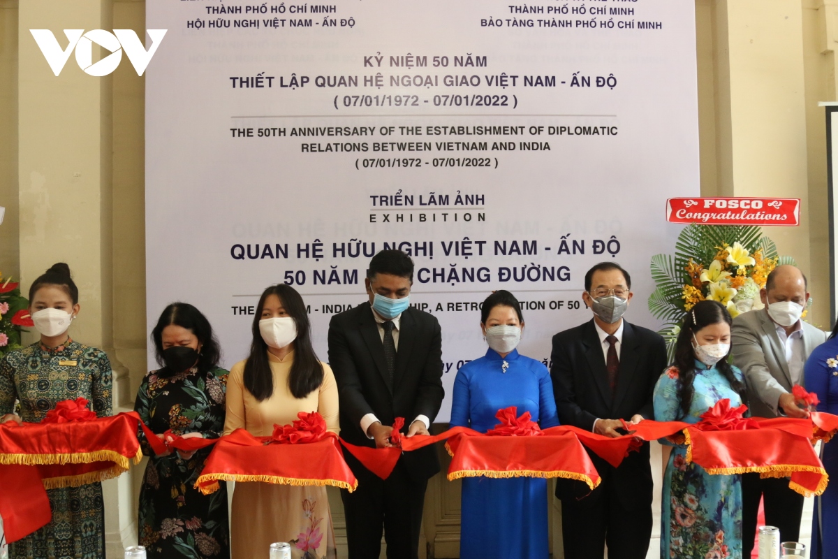 Khai mạc triển lãm ảnh nhân kỷ niệm 50 năm thiết lập quan hệ ngoại giao Việt Nam-Ấn Độ