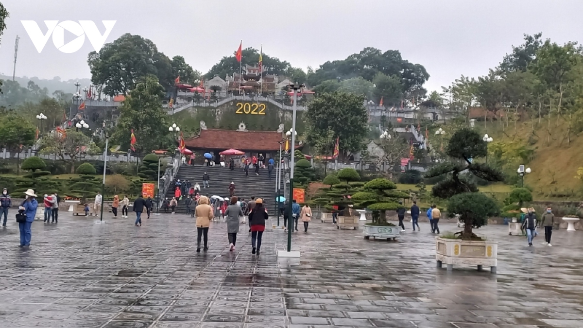 Quảng Ninh đón hơn 300.000 lượt khách du lịch dịp Tết Nguyên đán 2022