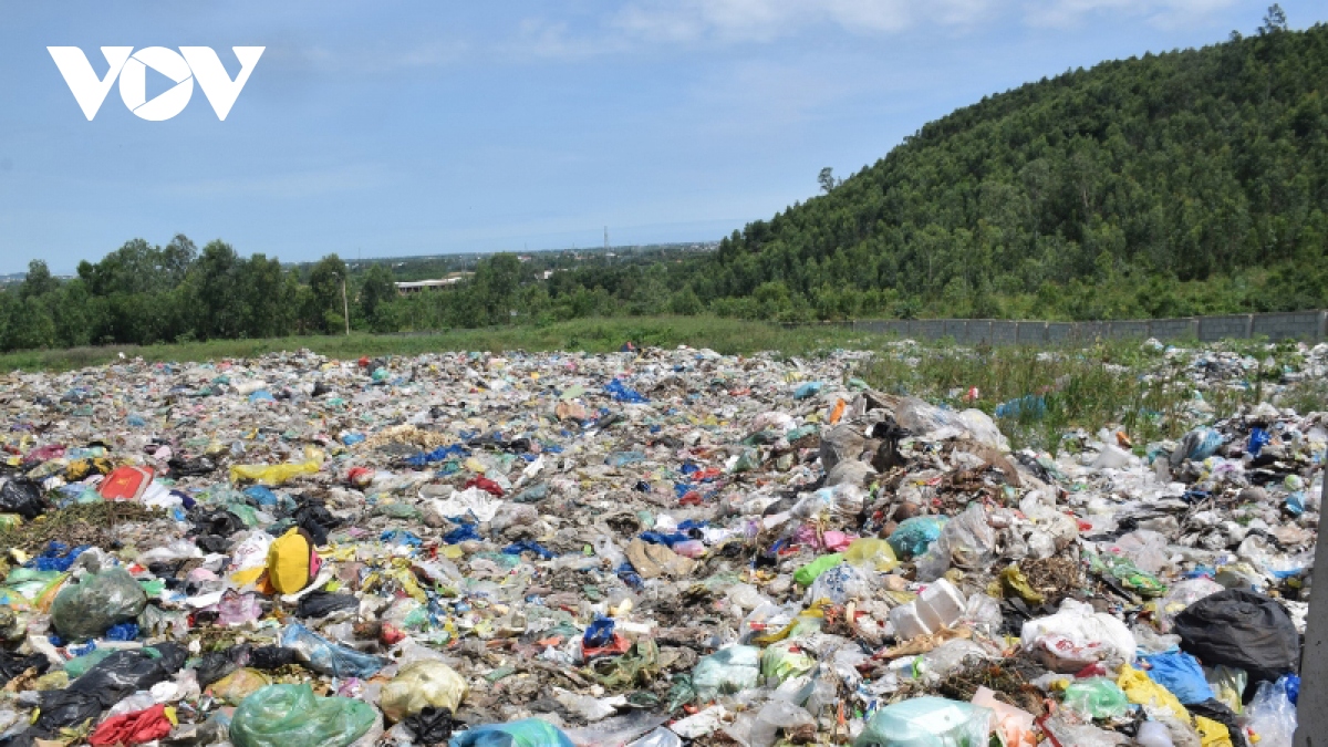 Cần sớm đầu tư nâng cấp hệ thống thu gom, xử lý rác thải ở Phú Yên