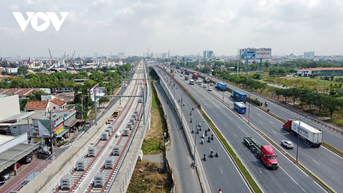 TP.HCM yêu cầu đẩy nhanh tiến độ tuyến Metro số 1