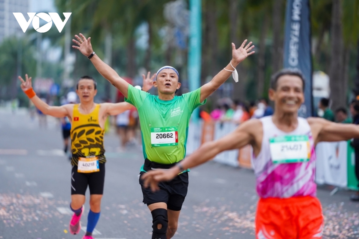 Đường phố Đà Nẵng sôi động với 5.000 người tham gia giải Marathon quốc tế