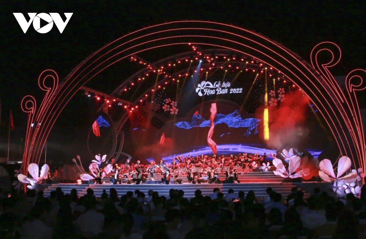 Ấn tượng đêm khai mạc Lễ hội hoa Ban Điện Biên 2022