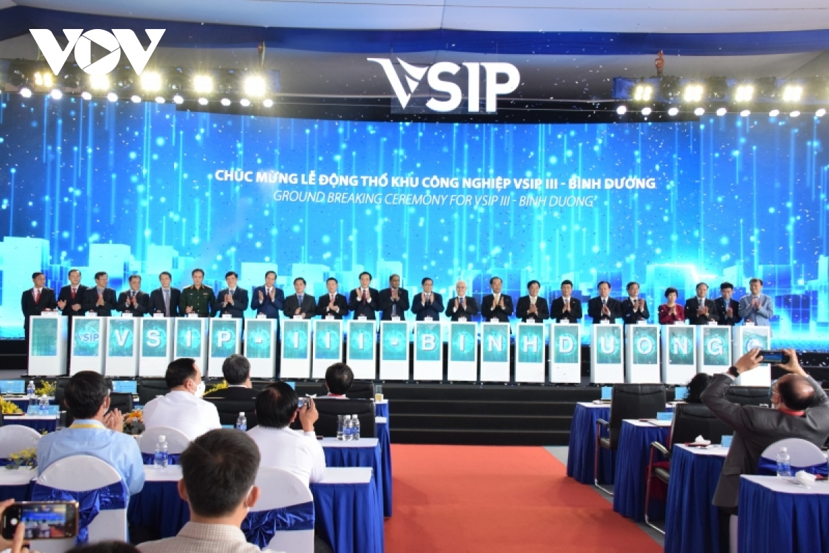 Thủ tướng dự lễ khởi công dự án khu công nghiệp Việt Nam - Singapore III