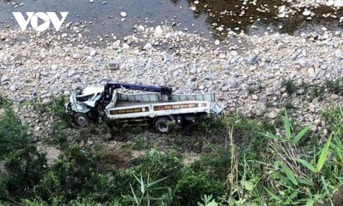 Xe tải rơi xuống vực, tài xế tử vong tại chỗ tại Quảng Bình