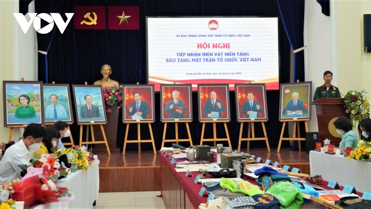 TP.HCM hiến tặng hơn 600 hiện vật cho Bảo tàng Mặt trận Tổ quốc Việt Nam