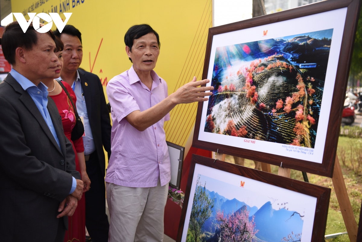 Ấn tượng triển lãm ảnh báo chí “Những nẻo đường Xuân"