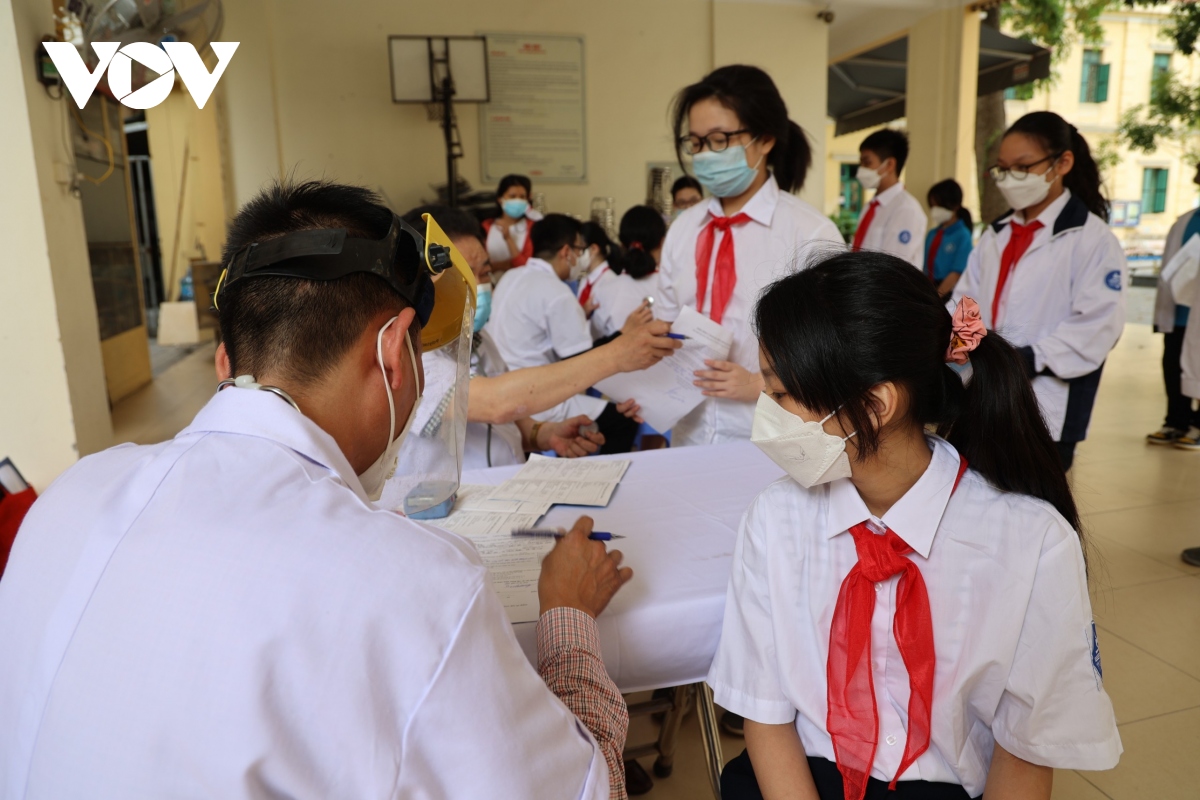 Ca mắc COVID-19 mới tại Hà Nội giảm xuống dưới mốc 1.000