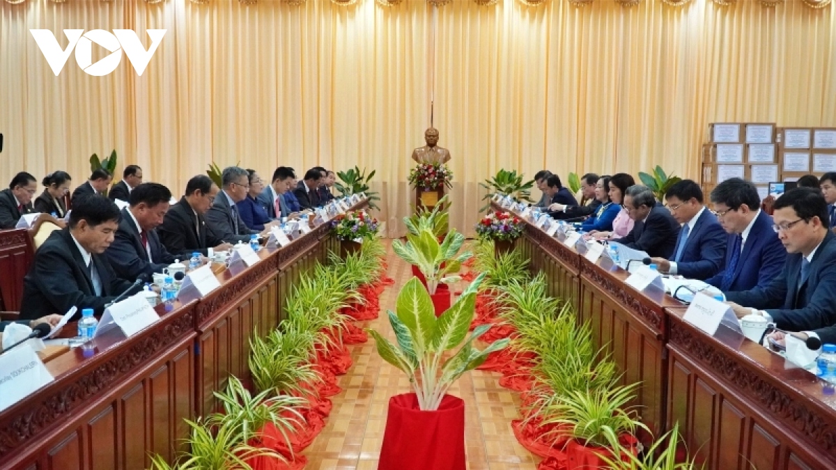 Trưởng Ban Tổ chức Trung ương Trương Thị Mai thăm và làm việc tại Lào