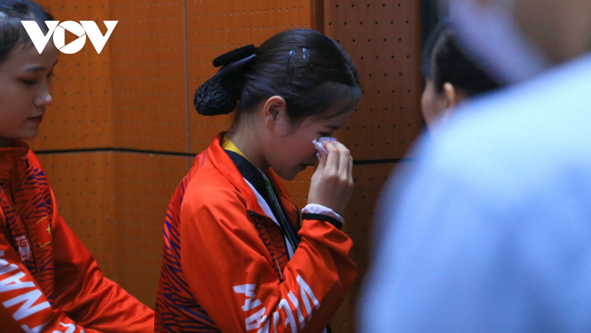 Nữ VĐV Taekwondo Việt Nam "ngấn lệ" khi tuột HCV