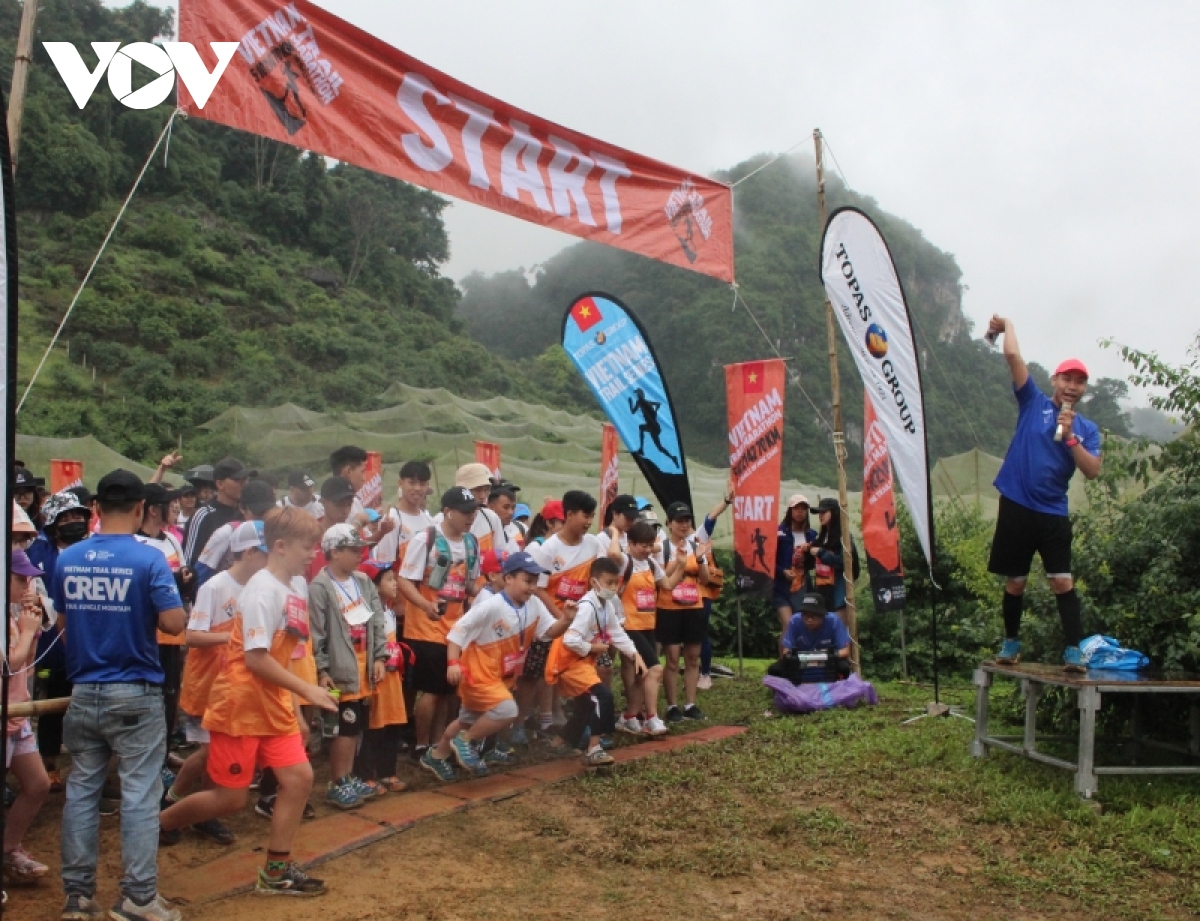 Mộc Châu tạo ấn tượng khó phai với giải chạy Marathon đường mòn Việt Nam 2022