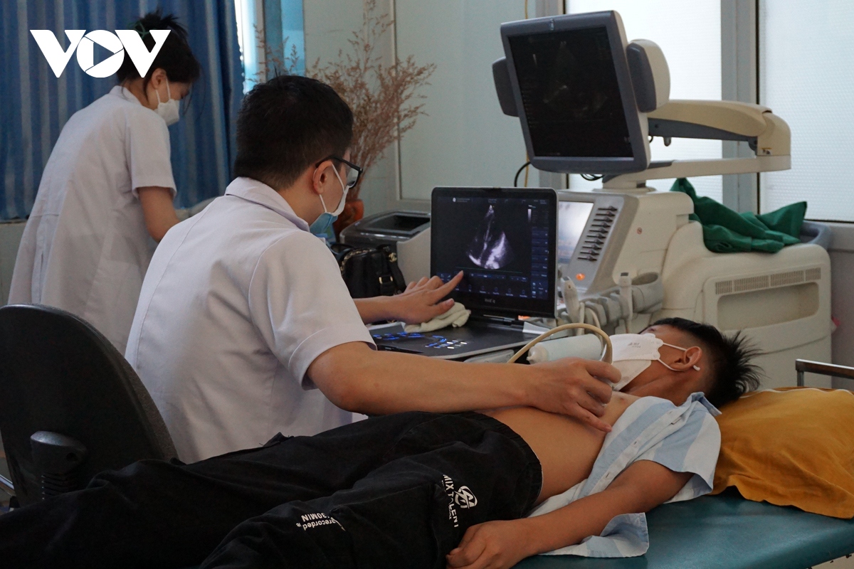 Hơn 2.000 trẻ em tỉnh Lai Châu được khám tim bẩm sinh miễn phí