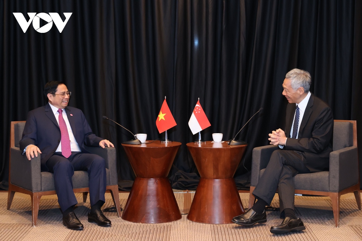 Thủ tướng Phạm Minh Chính gặp Thủ tướng Singapore Lý Hiển Long