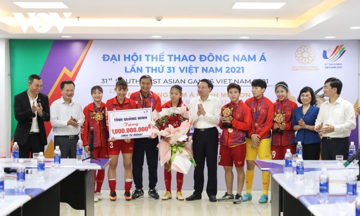 ĐT nữ Việt Nam được "thưởng nóng" 4,6 tỷ đồng khi giành HCV SEA Games 31