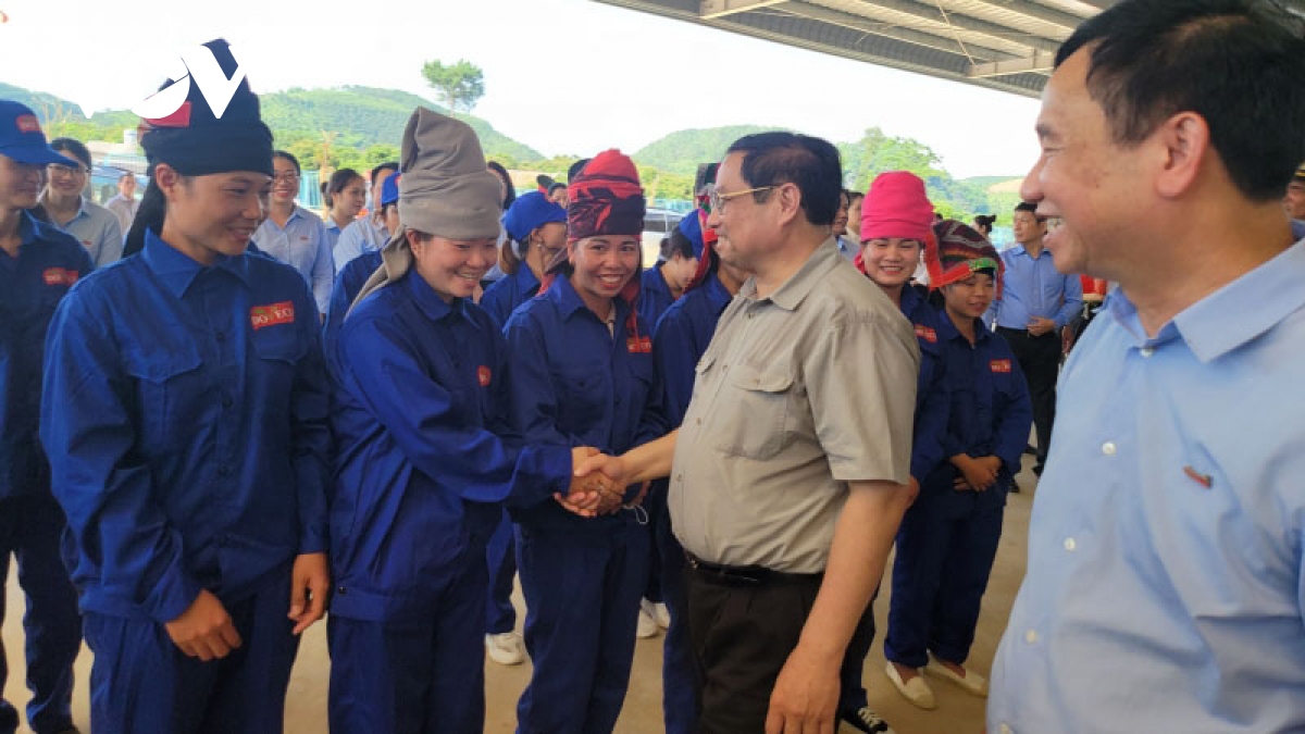 Thủ tướng Phạm Minh Chính thăm vùng sản xuất nông nghiệp Sơn La