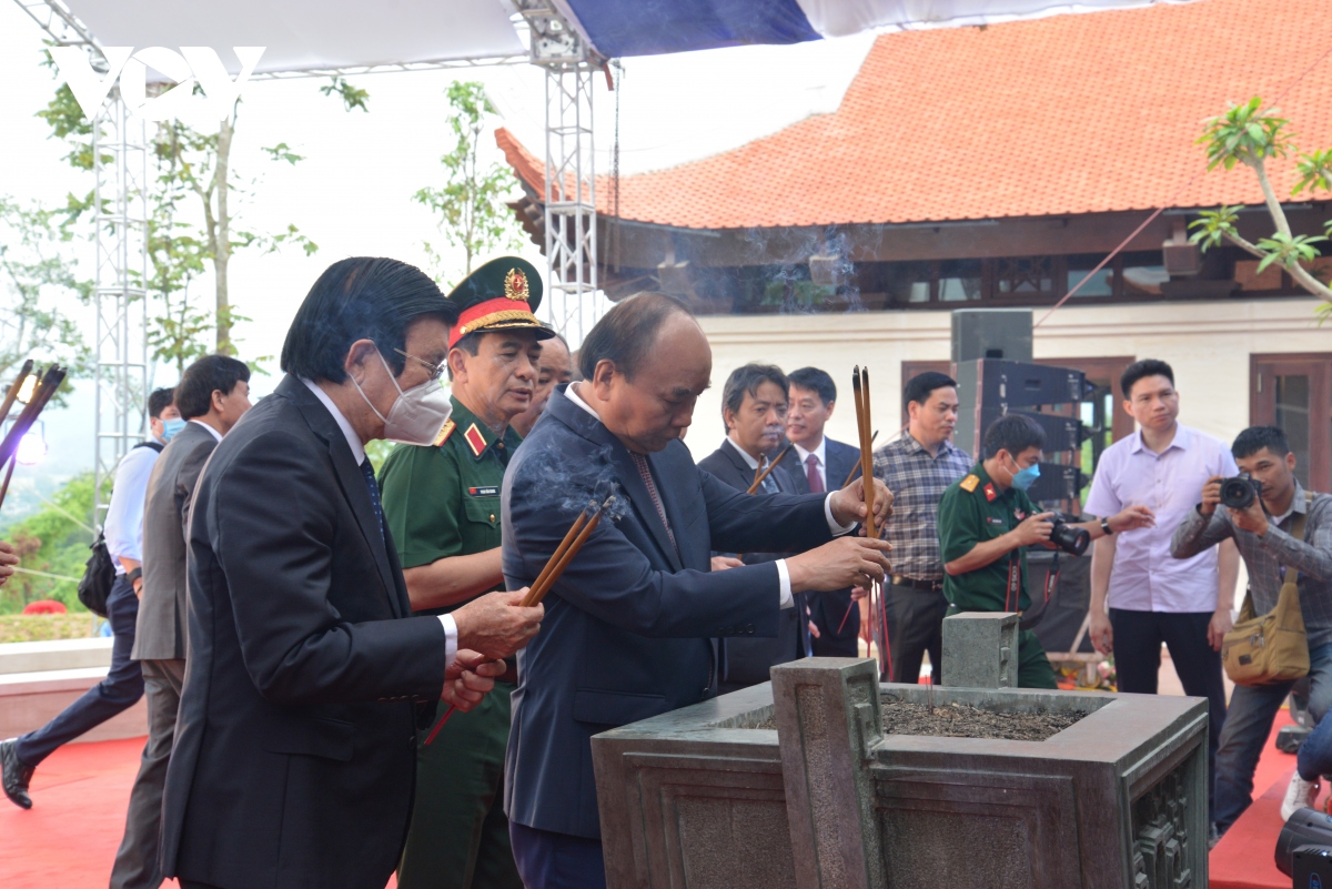 Chủ tịch nước Dự Lễ khánh thành Đền thờ liệt sĩ tại chiến trường Điện Biên Phủ