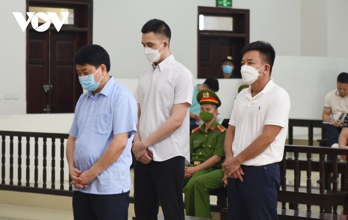 Bị cáo Nguyễn Đức Chung được giảm 3 năm tù sau khi nộp tiền khắc phục hậu quả