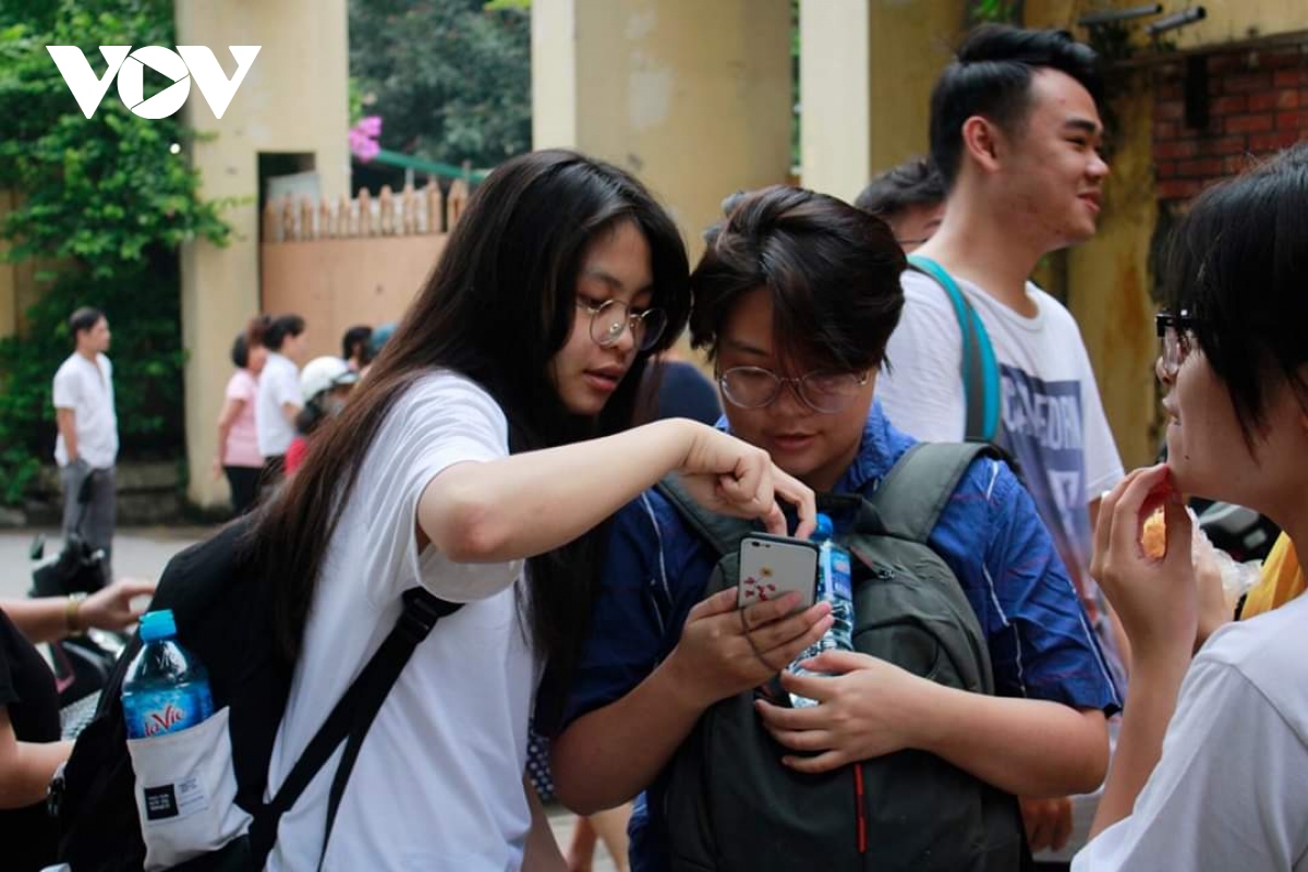 Thi vào 10 tại Hà Nội: Giáo viên bật mí bí quyết đạt điểm cao các môn thi