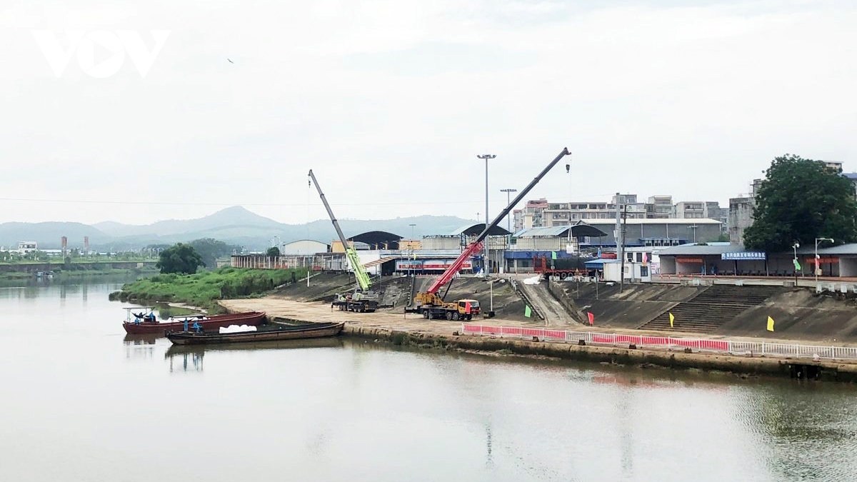 Cửa khẩu Ka Long (Móng Cái) hoạt động trở lại sau 3 năm tạm dừng