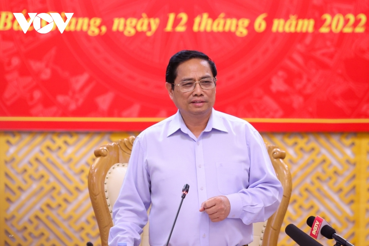 Thủ tướng Phạm Minh Chính làm việc với Ban thường vụ Tỉnh ủy Bắc Giang