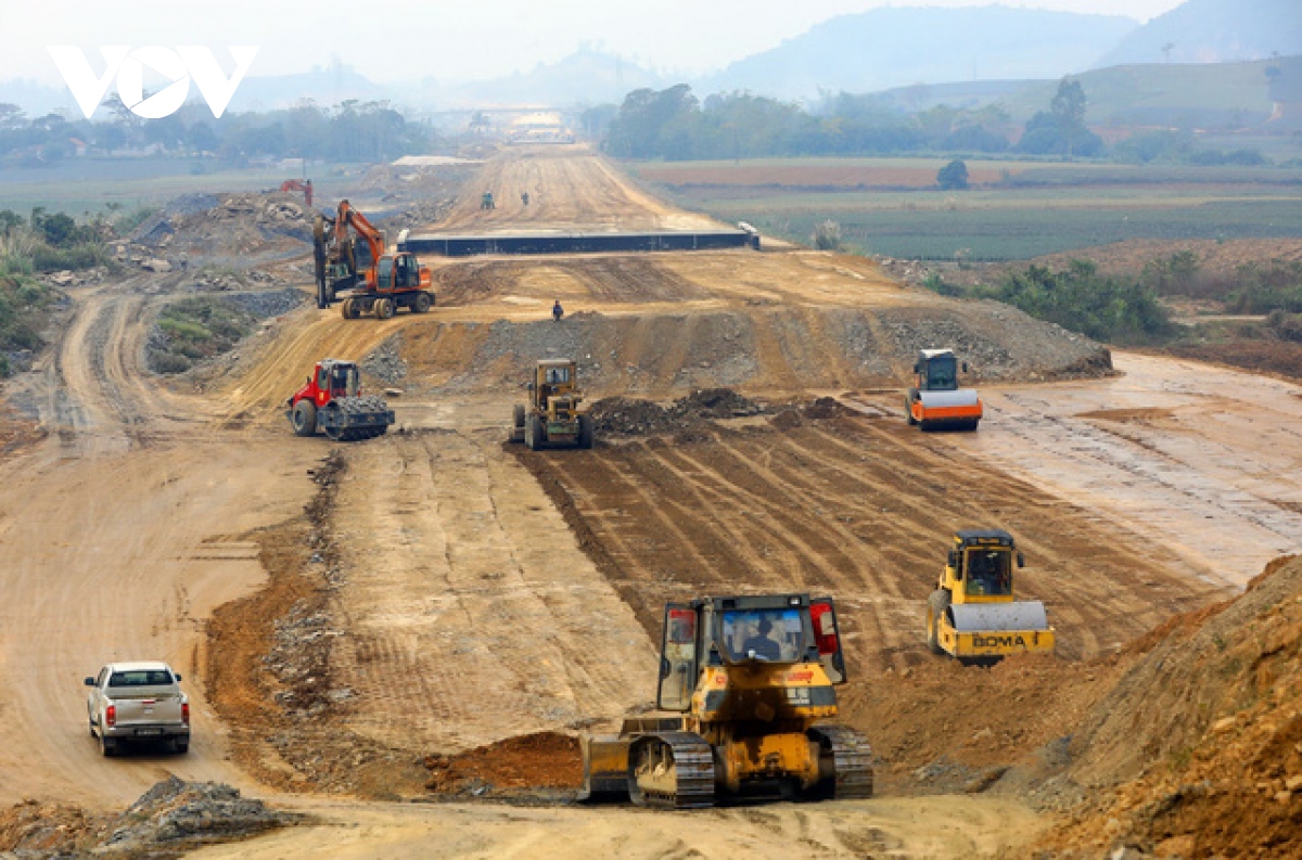 Phê duyệt đầu tư 12 dự án thành phần cao tốc Bắc-Nam với chiều dài hơn 723km
