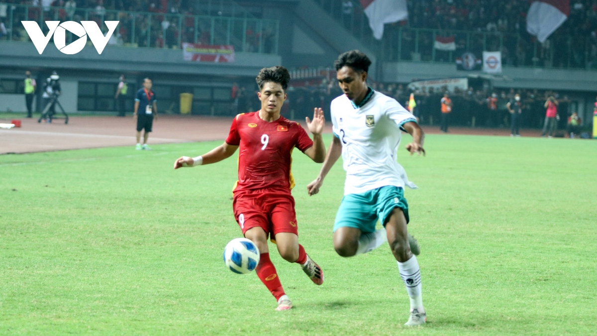 HLV Đinh Thế Nam hài lòng khi U19 Việt Nam hoà U19 Indonesia