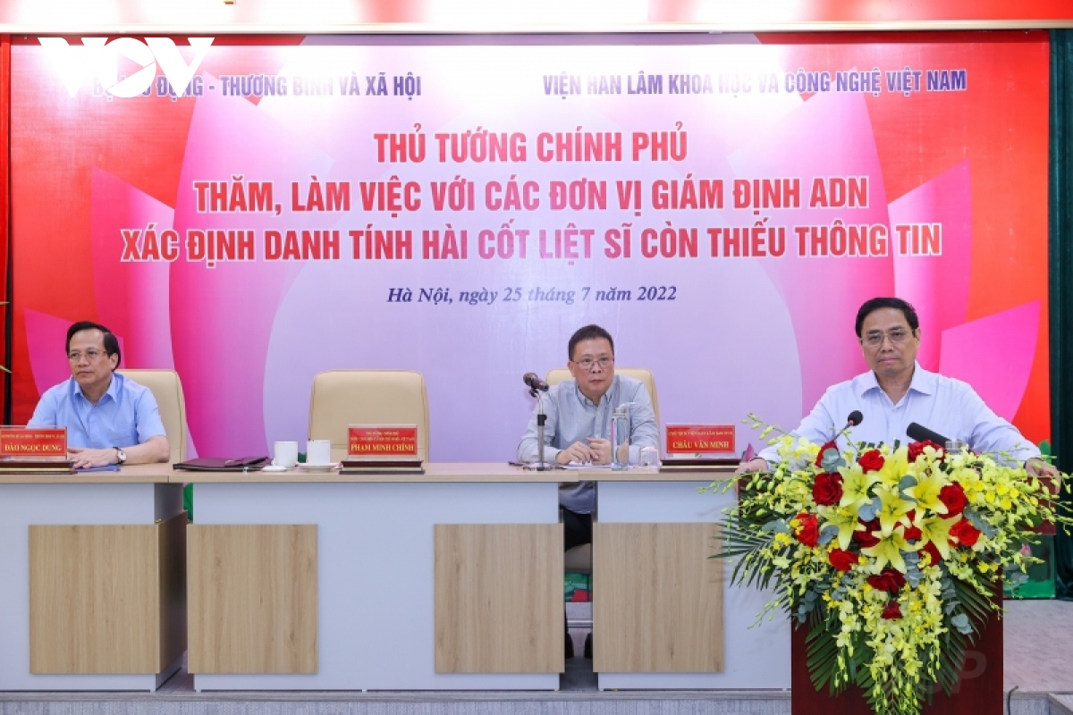 Thủ tướng xúc động về hình ảnh Mẹ Việt Nam Anh hùng mòn mỏi chờ tìm hài cốt con