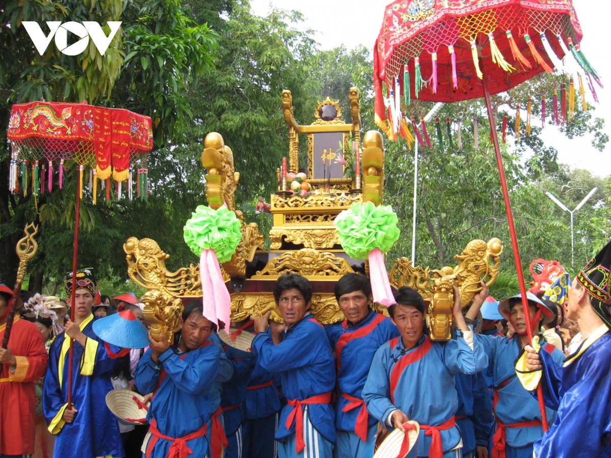 Bảo tồn và phát huy lễ hội Dinh Thầy Thím phục vụ phát triển du lịch