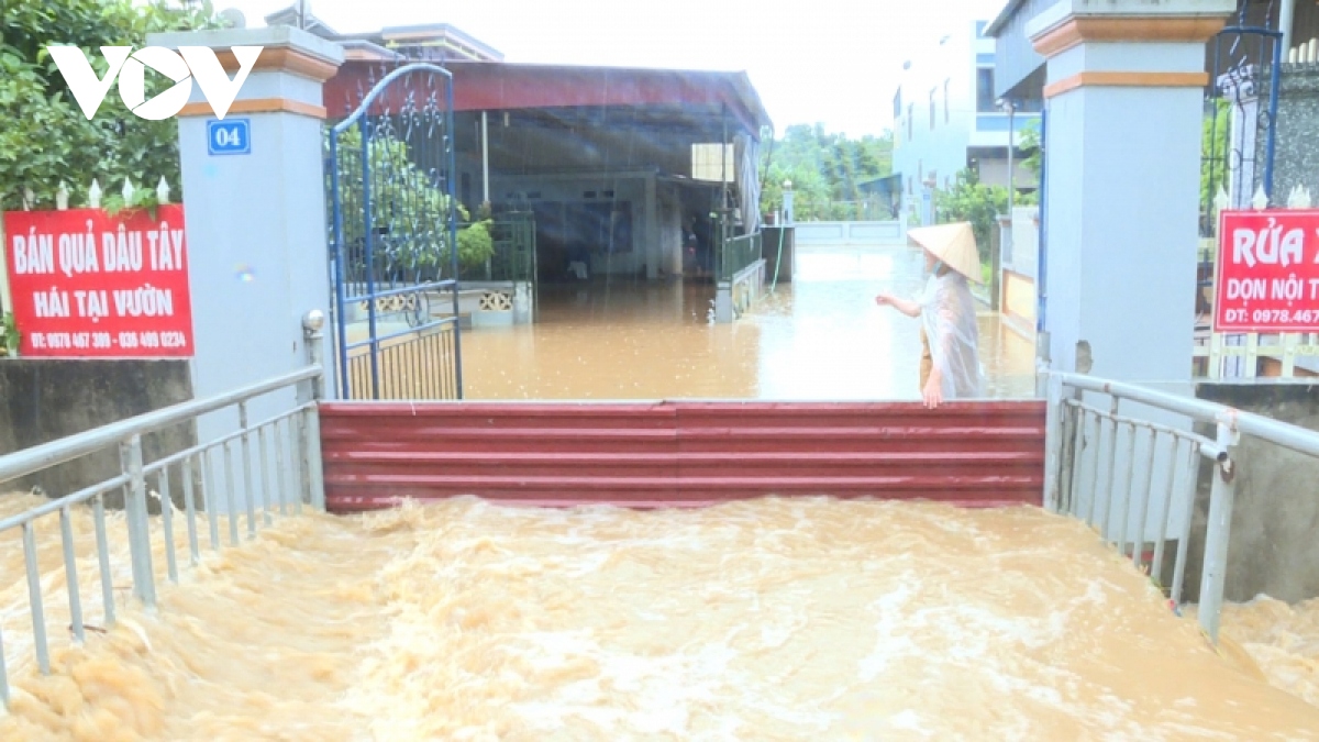 Mưa lớn ở Sơn La gây ngập lụt nhà dân và nhiều diện tích lúa