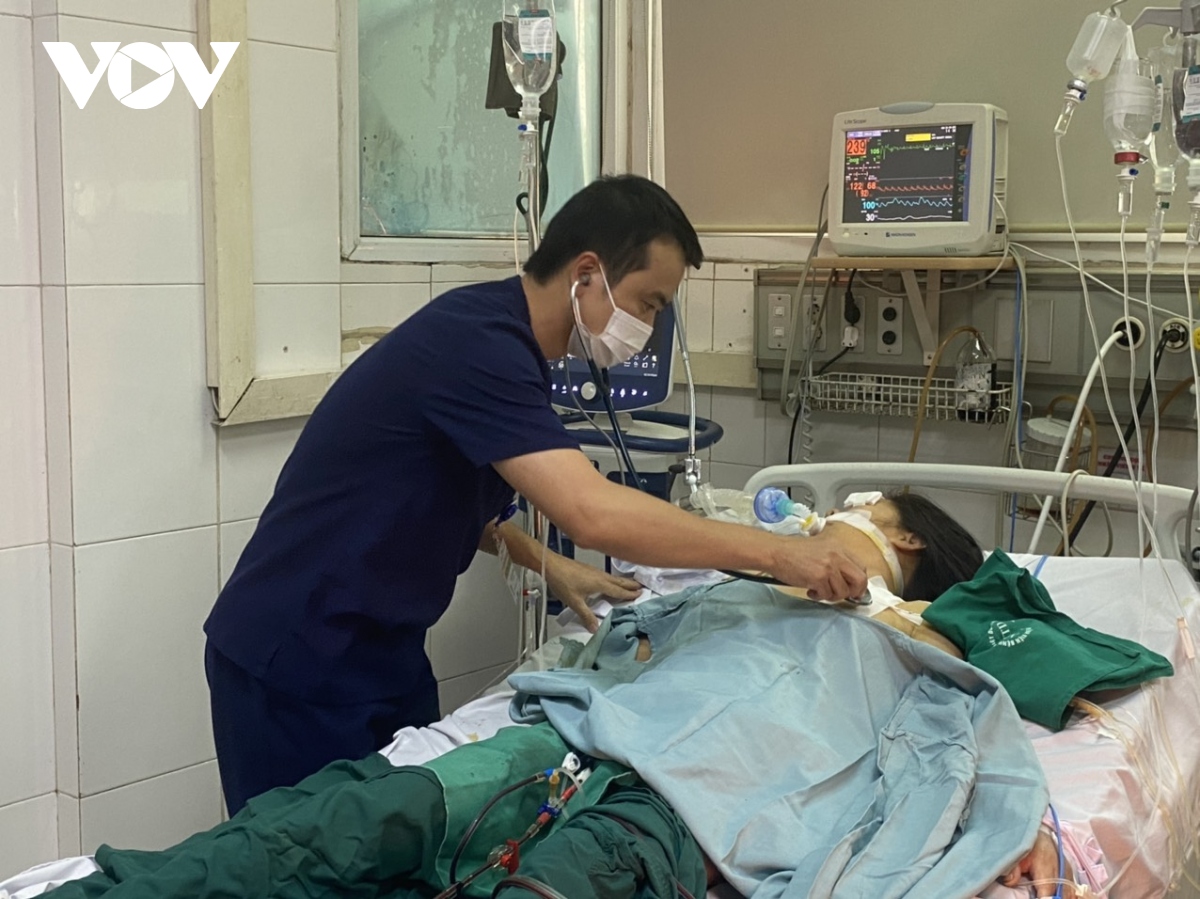 Bệnh nhân mắc sốt xuất huyết ở Hà Nội nguy kịch, ngừng tuần hoàn