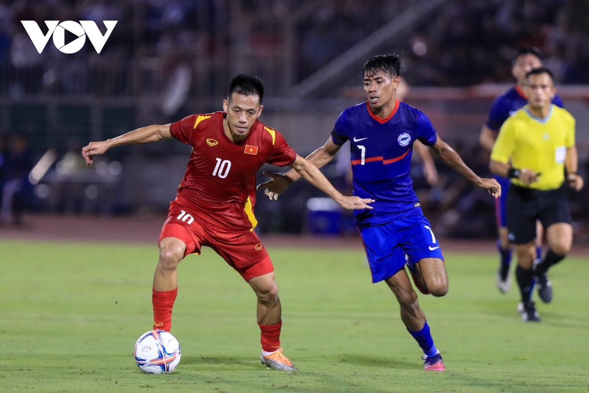 Dư âm ĐT Việt Nam 4-0 ĐT Singapore: Dấu ấn Văn Quyết và những tân binh