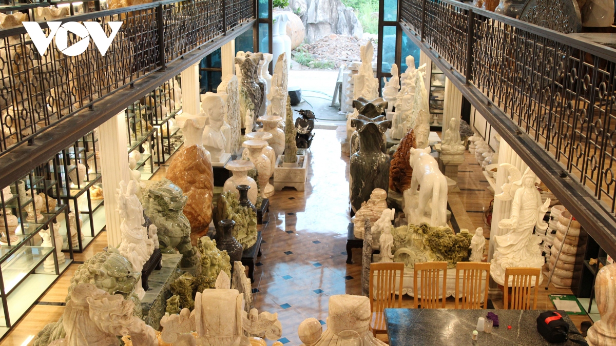 Độc đáo những sản phẩm đá mỹ nghệ đắt giá ở Lục Yên (Yên Bái)