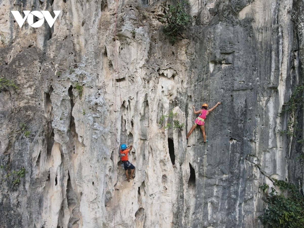 Đến Lạng Sơn trải nghiệm leo núi thể thao