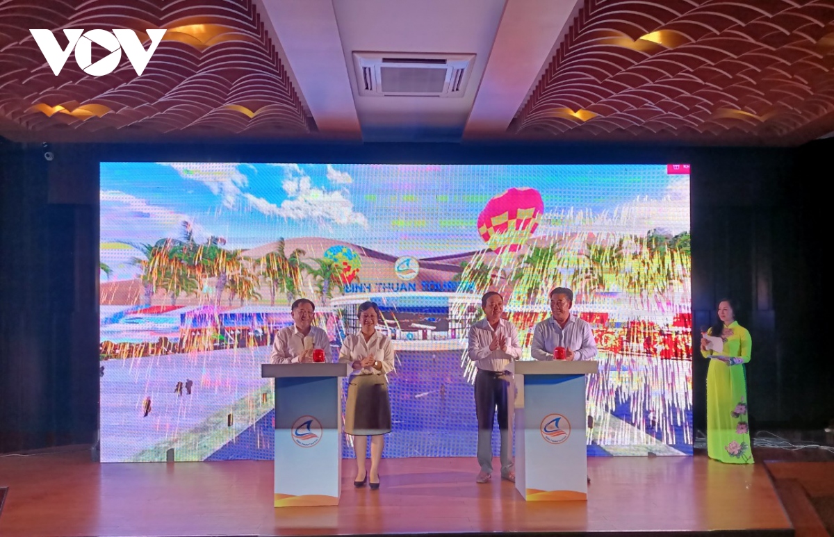 Khai mạc Hội chợ du lịch trực tuyến Bình Thuận năm 2022