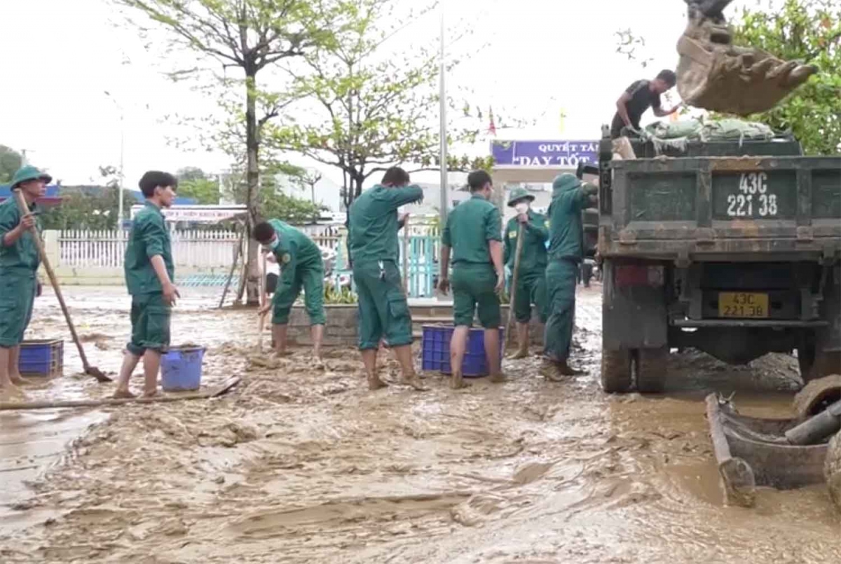 Đà Nẵng không để học sinh thiếu sách vở do lũ lụt