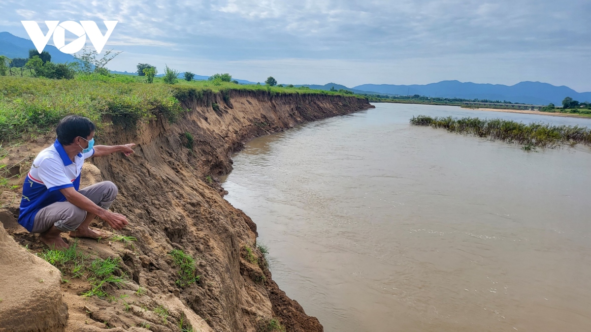 Sông Ba sạt lở hàng trăm ha đất, đe dọa cuộc sống người dân Gia Lai