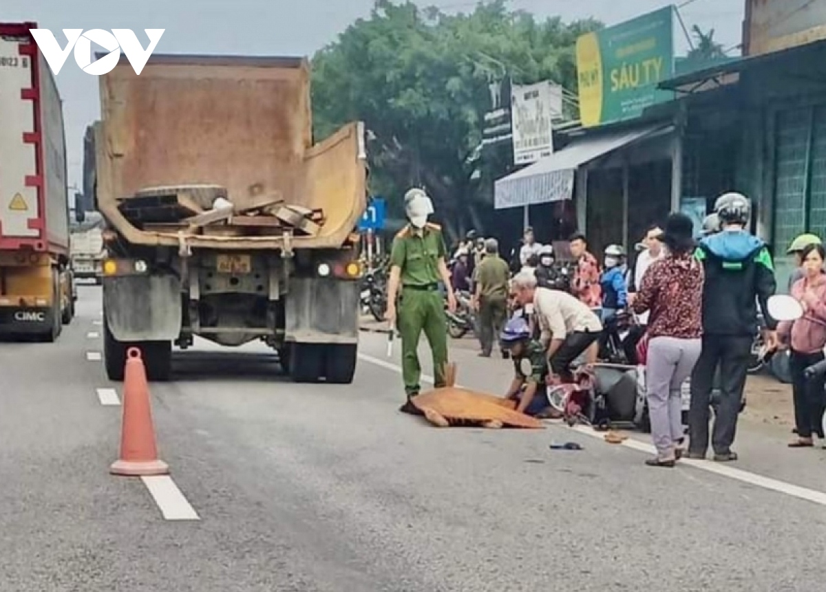 Thừa Thiên Huế: Va chạm với ô tô tải, người phụ nữ tử vong tại chỗ